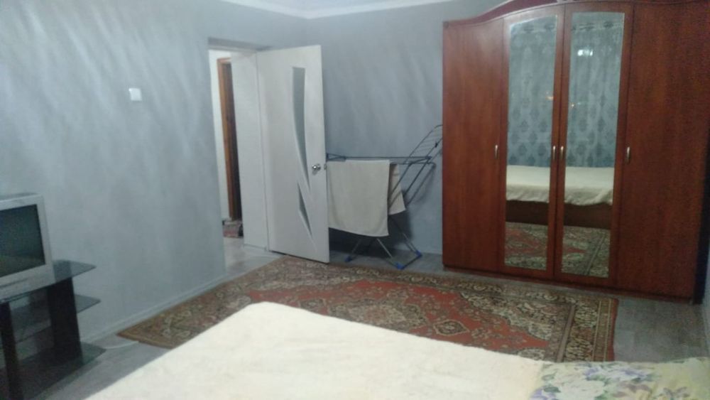 Сдам почасно посуточно 1,2 ком. Автовокзал,центре,ЦУМ,площадь,уйгурке