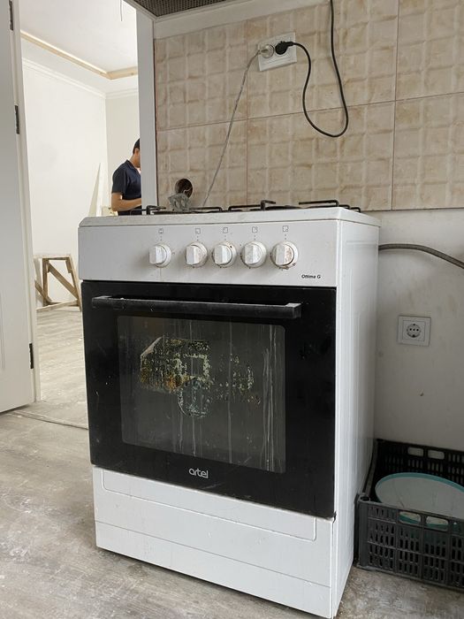 Продается Газплита с вытежкой