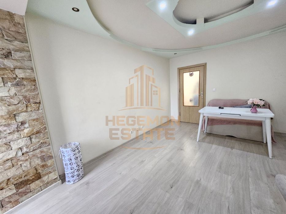 Продава се Четиристаен апартамент в Варна, Колхозен пазар - 93 кв.м за 1775 €/кв.м - Снимка #2