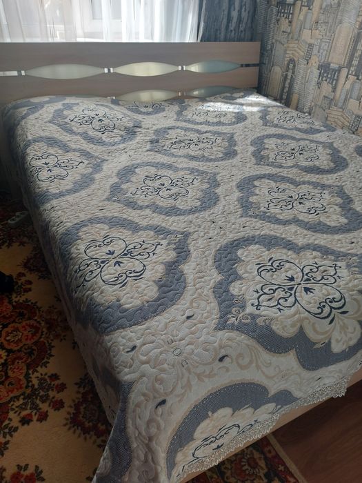 Продам большую кровать 220×1800