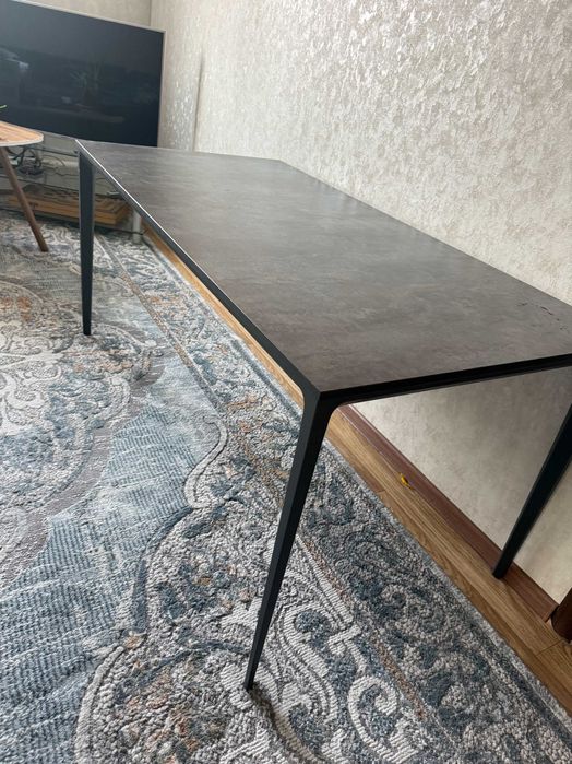 Продам стол, производство ZETA