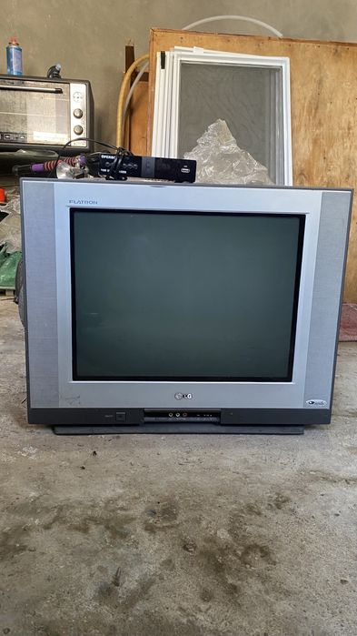 Телевизор LG жұмыс жасайды