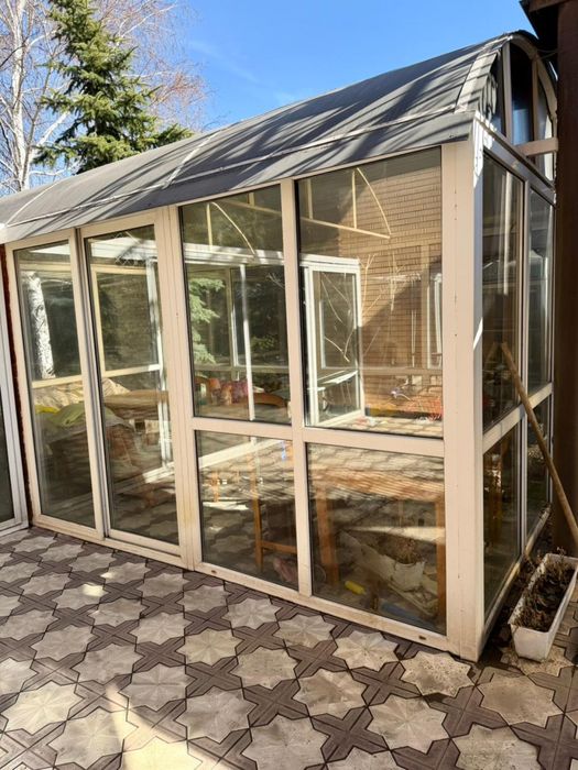 Продаю беседку в хорошем состоянии