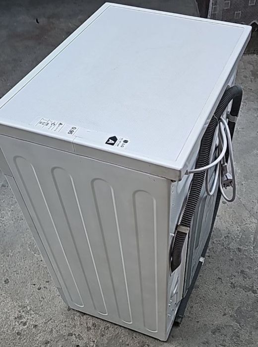 стиральная машинка LG invertor