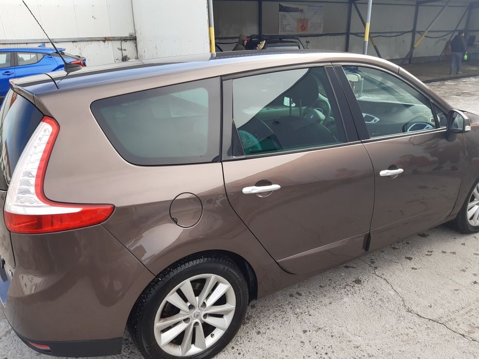 Renault grand scenic