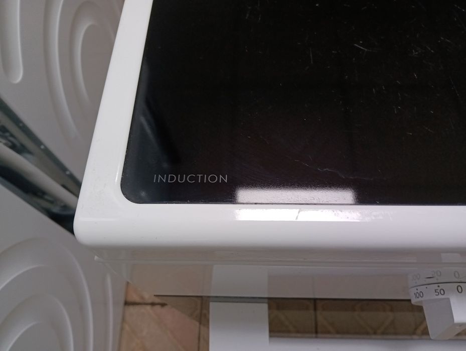 Печка с индукционни котлони Elektrolux с 2 години гаранция!