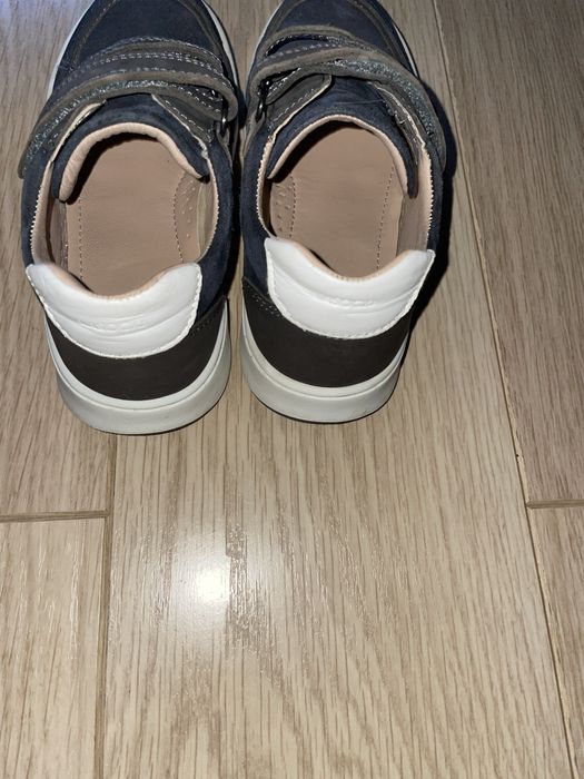 Pantofi din piele Lasocki nr 29