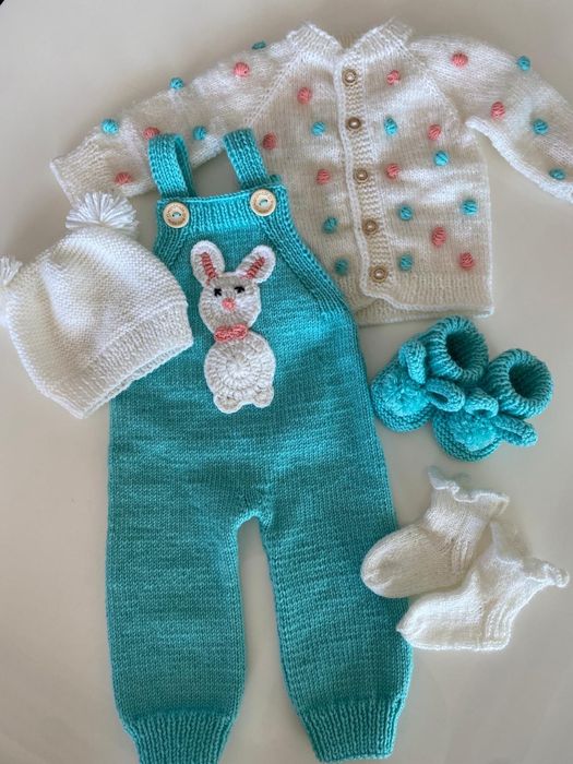 Ръчно изплетен детски комплект