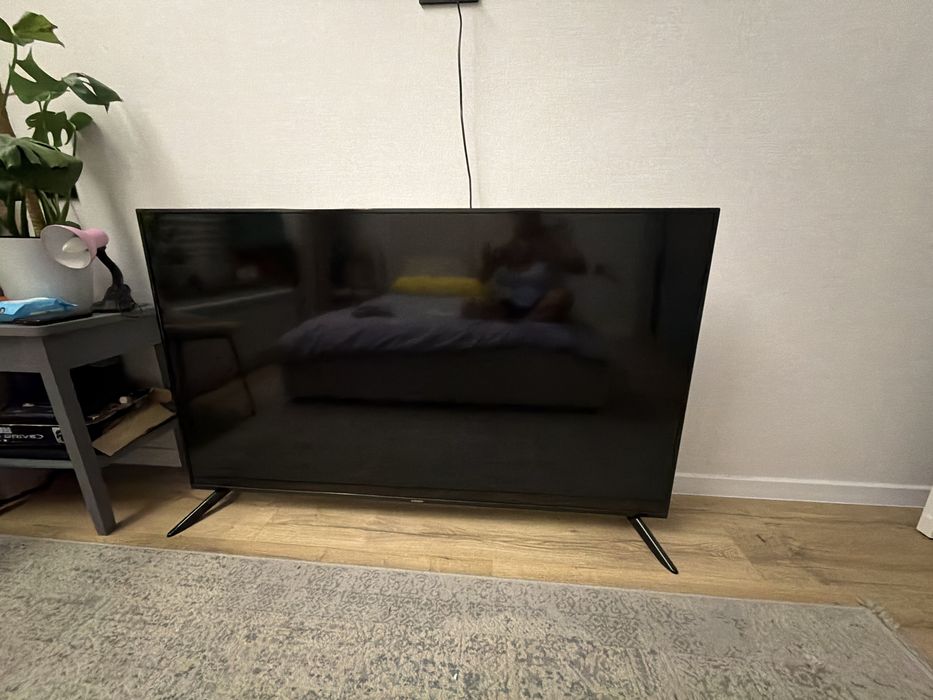 Телевизор большой