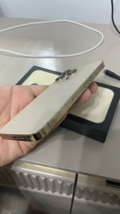 Продам айфон 13 про 256г