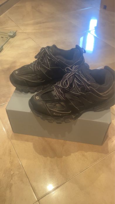 Balenciaga track