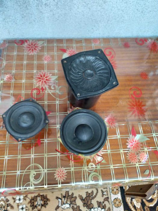 Boxe   functionale+2display laptop pret pt toate