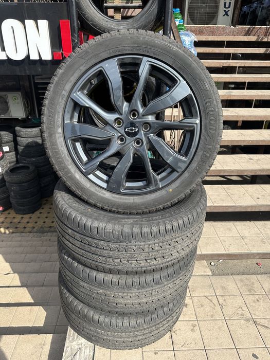 Goodyear 235 55 r19