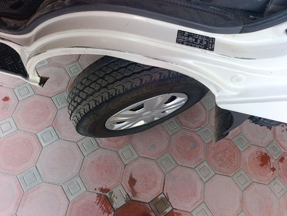 Kia bongo 2014  sotiladi