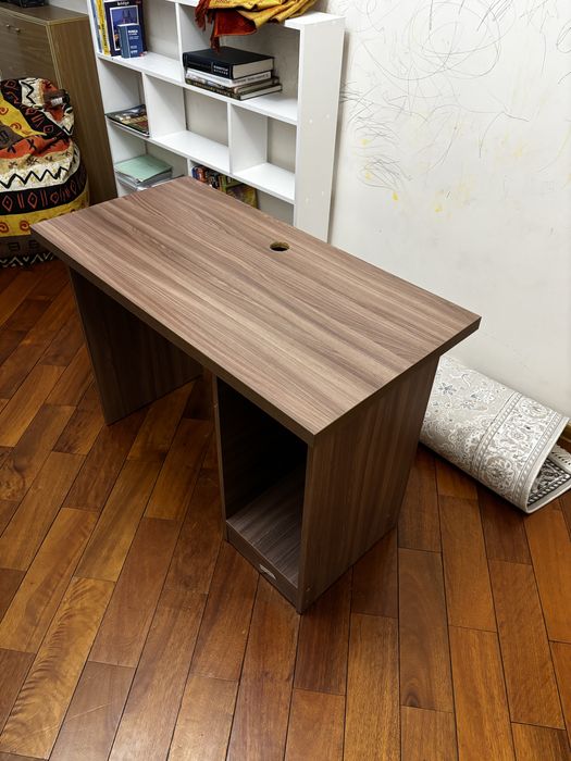 Стол компьютерный