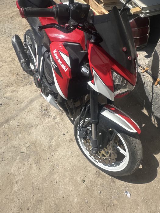 KAWASAKI  ZR800CE  din 2013 plus casca si geaca Adenaline