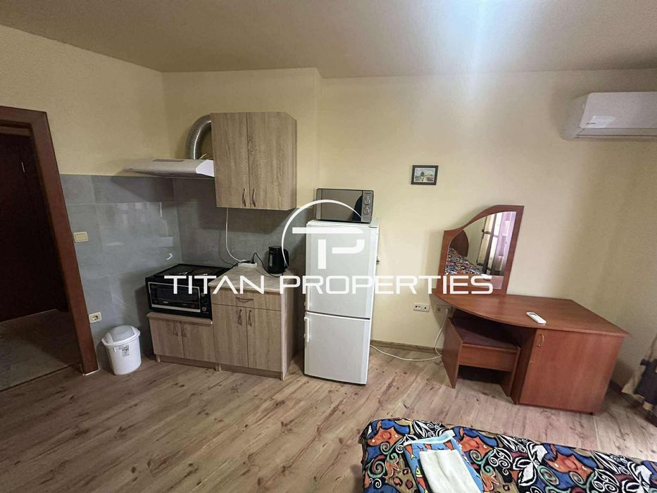 Дава се под наем Едностаен апартамент в к.к. Св.Св. Константин и Елена - 40 кв.м за 309.06 € - Снимка #1