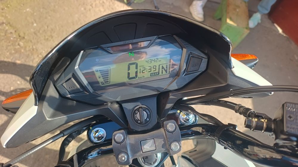 Honda  cbf 125   4300km   honda cb 125 f