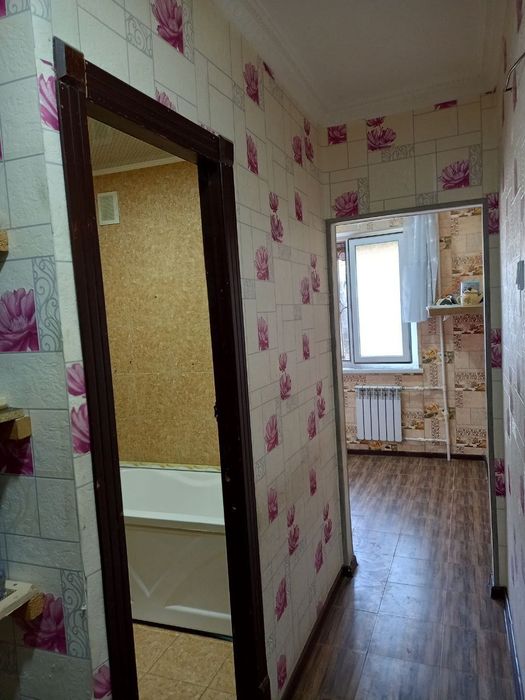 Чирчик ш. 3 м/н 1²х/1/4 (2х килинган гилам бор)