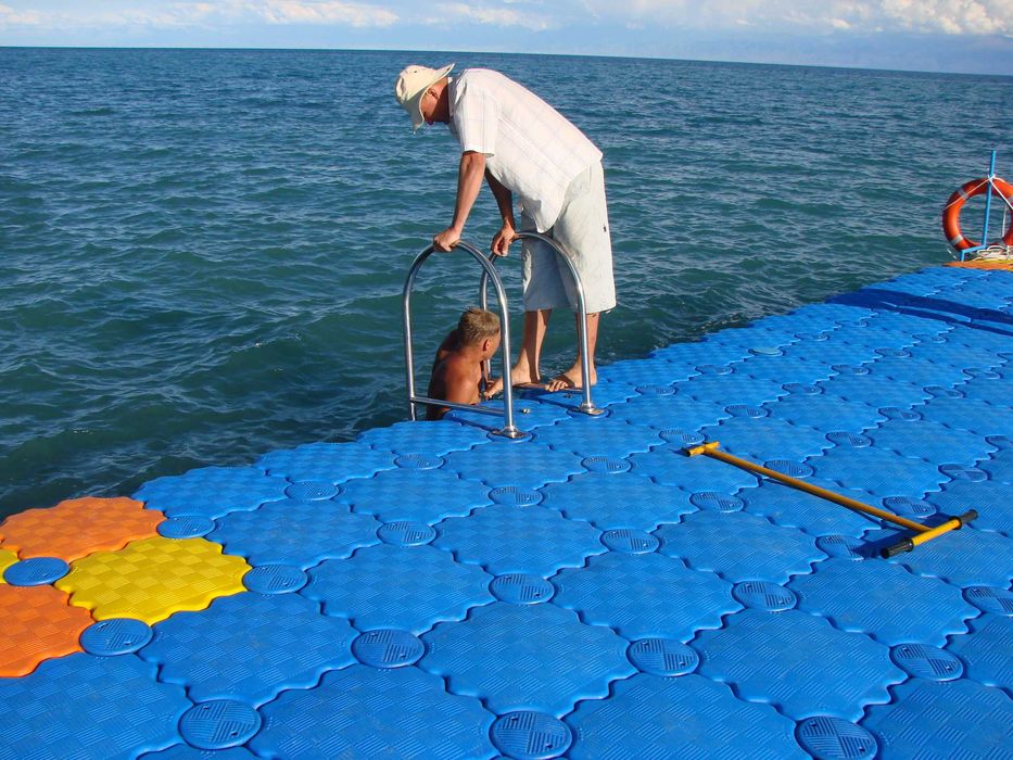 Пластиковые понтоны