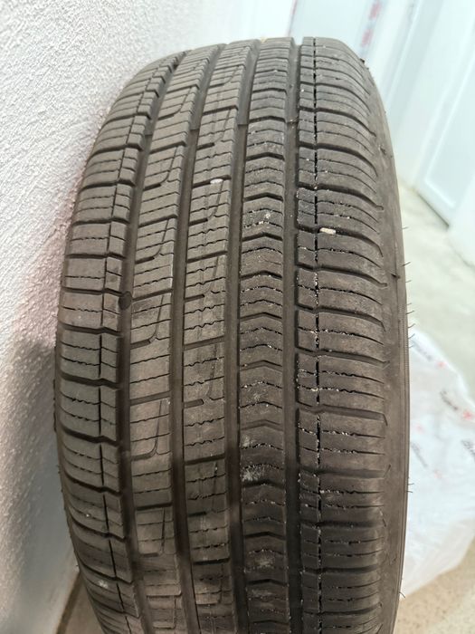 Продавам комплект гуми с джанти 16
