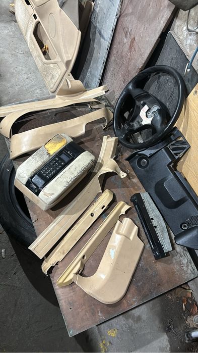 Продам запчасти на бмв