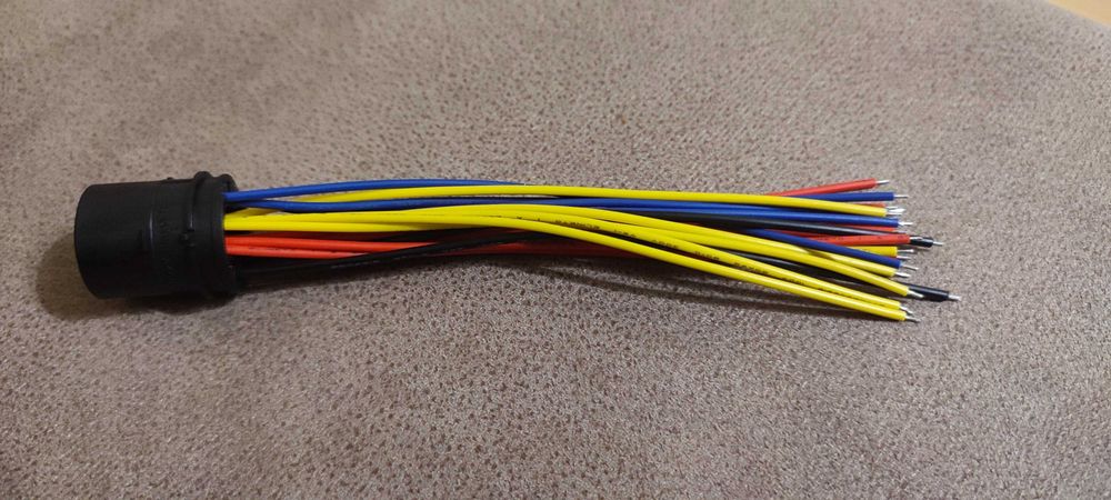 Букса/Куплунг с кабели задна врата Опел Зафира/Астра