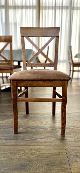 25 buc Scaune din lemn Ardudana