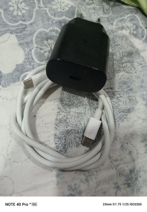 Продам зарядное устройство на Самсунг