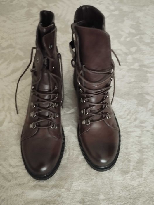 Ботинки женские.