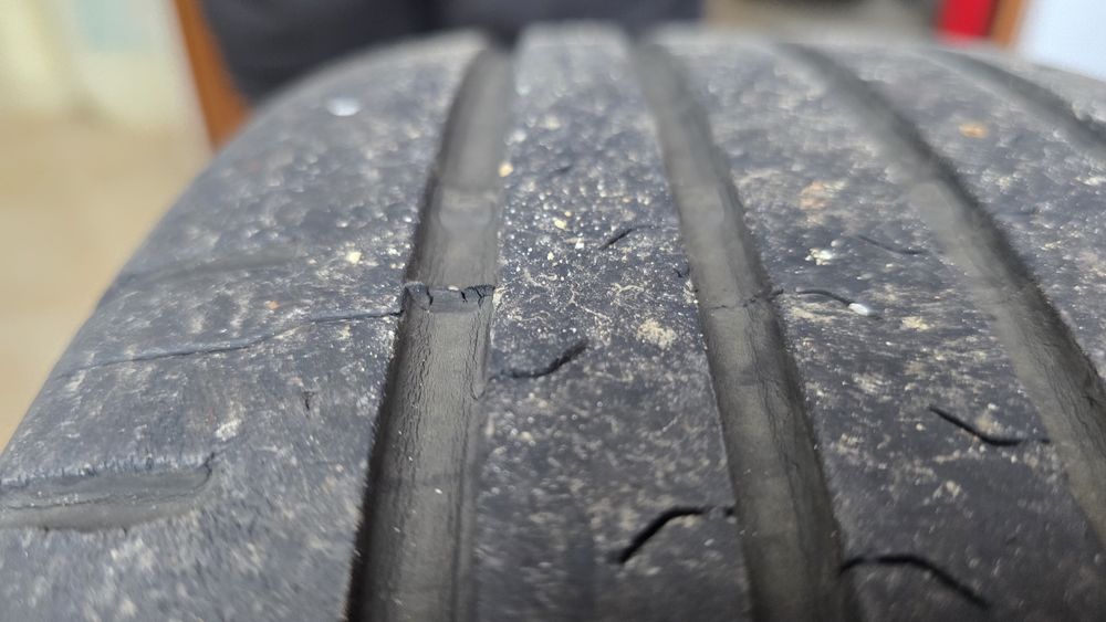 Vând set 4 jante de tablă cu anvelope Suzuki