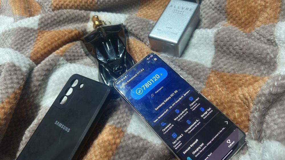 Samsung s21 5G  .