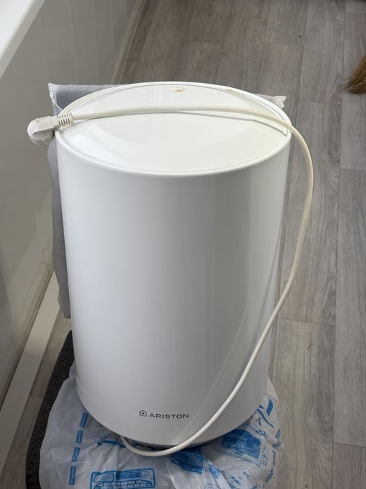 Продам водонагреватель