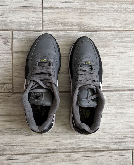 NIKE AIR Max Ltd 3