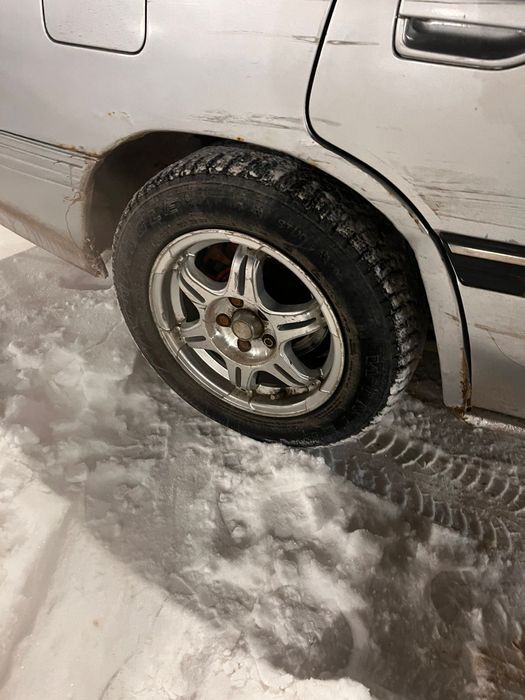 Продам Subaru Legacy 1991г об. 1.8