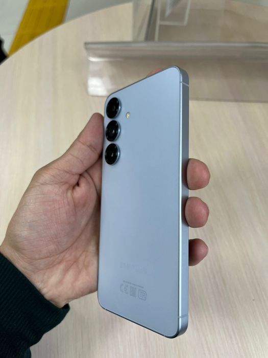Продам Самсунг S25 5G