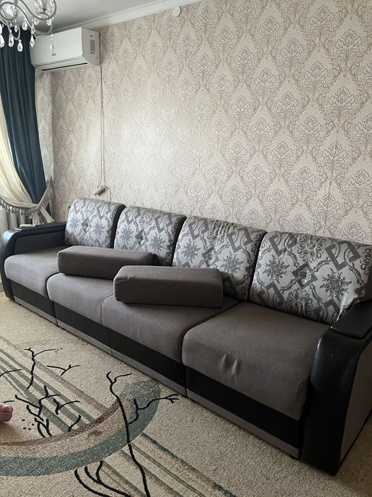 Продам диван трансформер в хорошем состояний.