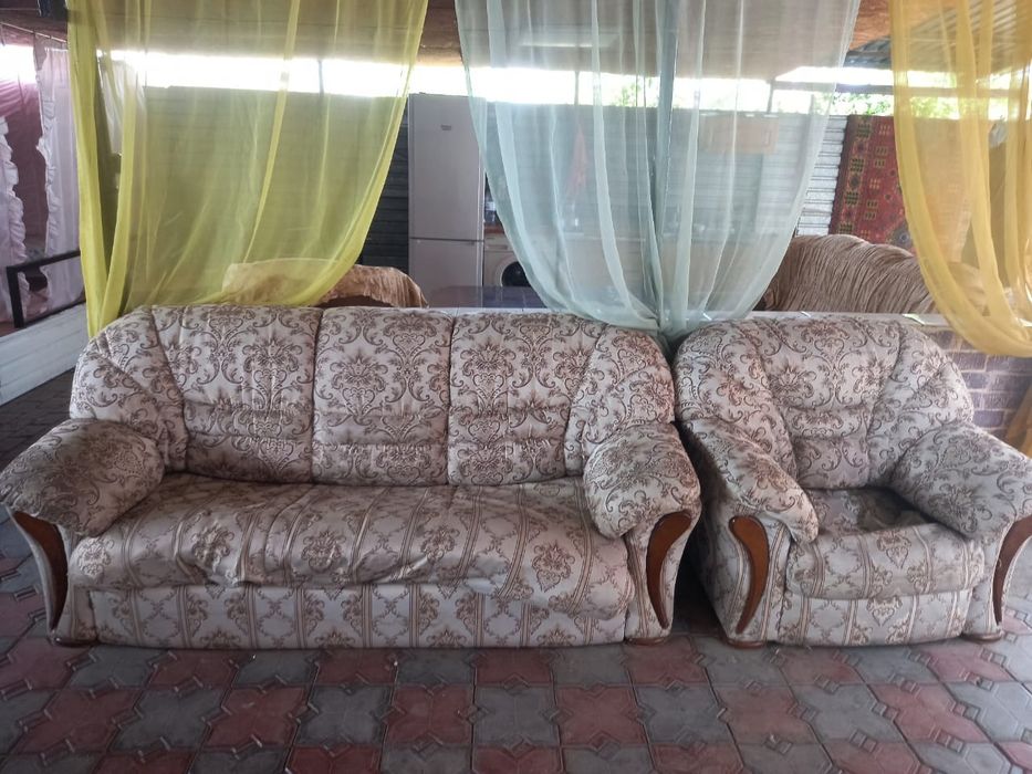 Диван продам б/у