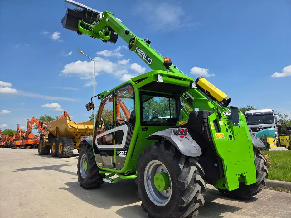 Merlo TELESCOPIC la 7m, TF33.7, 2026, NOU, Aer conditionat, cupa +furci, produs in Italia, posibilitate leasing 5 ani, garantie 1 AN, cupla rapida, transmisie 4x4x4