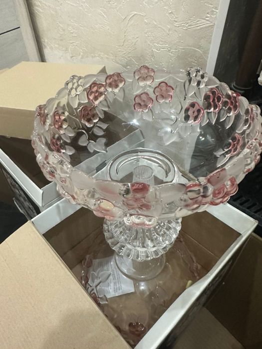 Посуда разная в хорошем состоянии