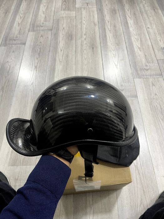 оригинальный карбоновый шлем