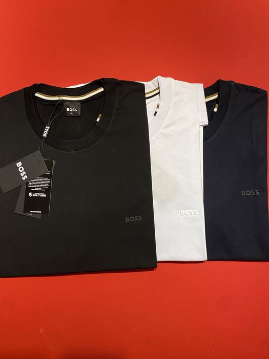 Коледни празници - Тениски Burberry, Tommy, Boss