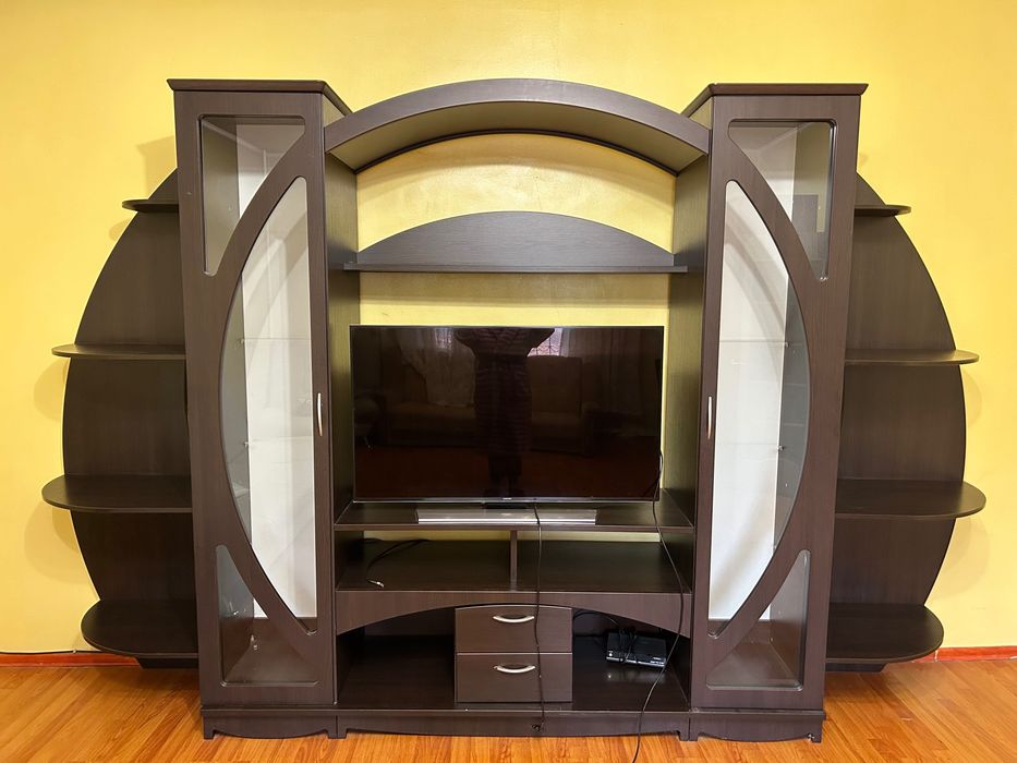 Стенка в гостиную