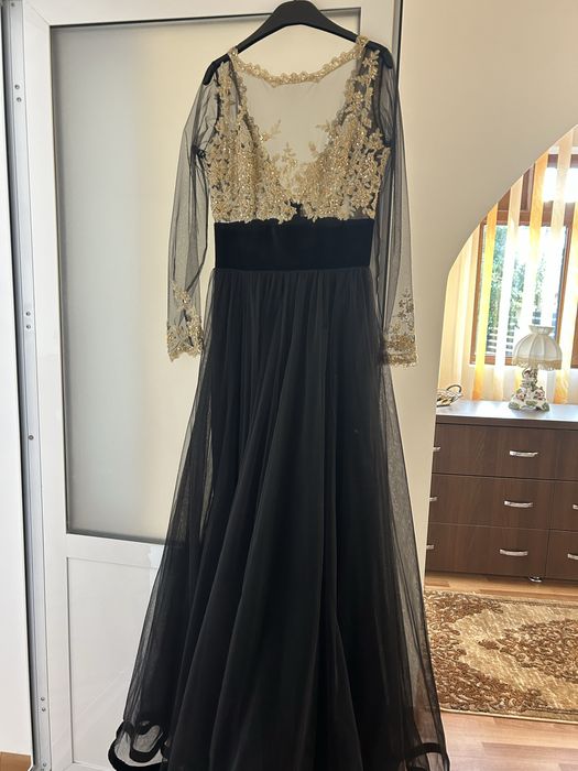 Rochie casa de moda celebre