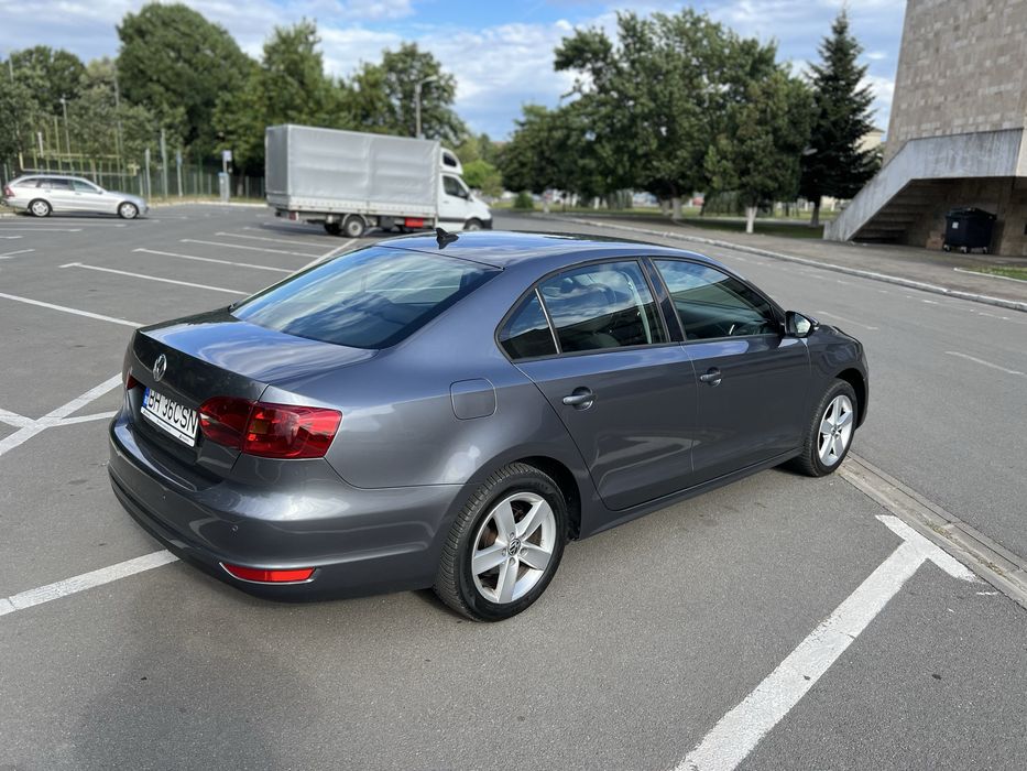 VOLKSWAGEN Jetta 2013 — imagine 2