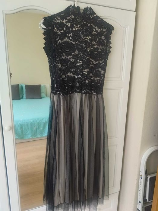 Продавам дамски официални рокли