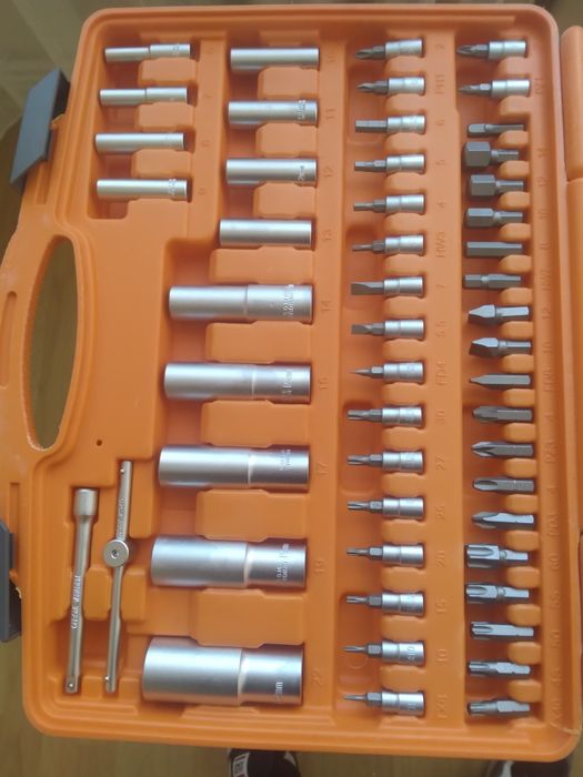 Trusa de scule tubulare