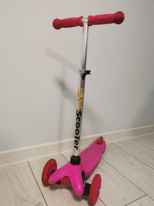 Самокат трёхколёсный 21st ScooTer