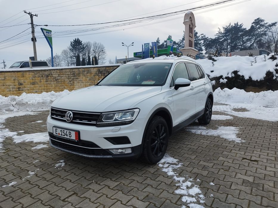 Vw Tiguan 4x4, highline, led ,pano, dsg,navi, volan încălzit, webasto