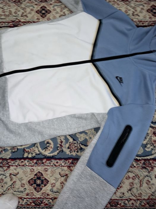 Nike tech fleece